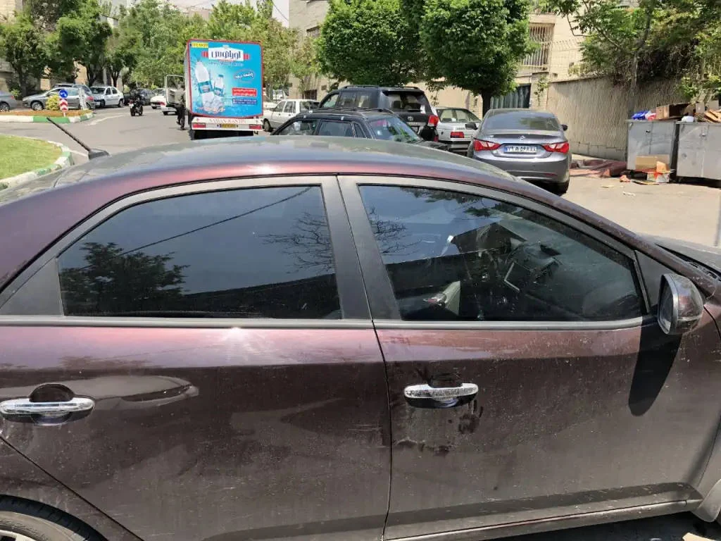 برچسب شیشه دودی