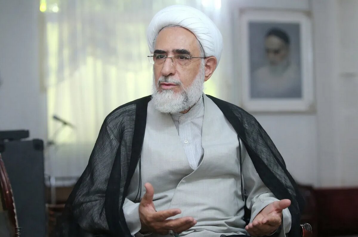نیروی انتظامی چه رسالتی جز مسائل امنیتی در مدرسه دارد؟/ فرهنگیان از حرف‌زدن سر کلاس‌ها بترسند/ اقدام وزیر پزشکیان در زمان پادشاهان هم سابقه ندارد